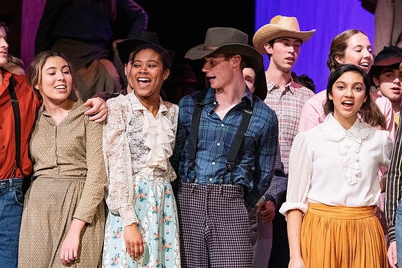 oklahoma_wintermusical_us_dburns_1492