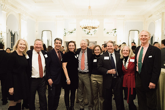 alumni_holidayparty19_jk_2707