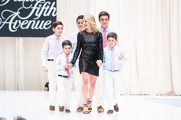 fashionshow19_runway_wkl_1157