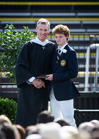 graduation22_diplomas_wkl_0584