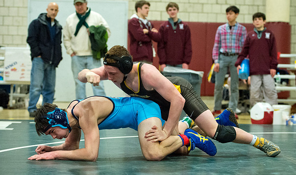 wrestling_wneiswa_champs_dburns_7327