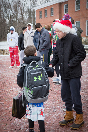 holiday_handshake17_jfess_4398