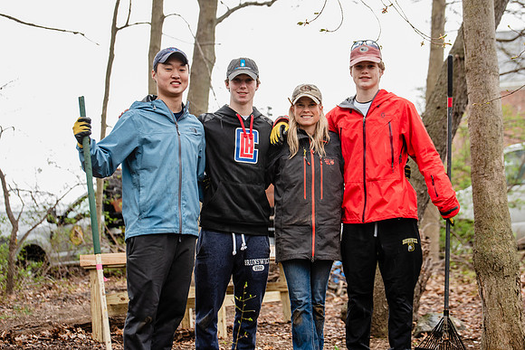 commserv18_outdoorclass_hp_1210