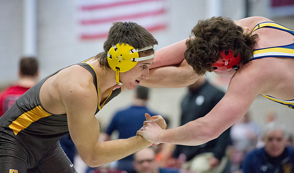 wrestling_wneiswa_champs_dburns_7633