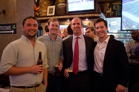 alumni_happyhour_nyc16_mkras_0003