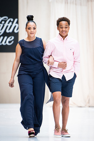 fashionshow19_runway_wkl_0813