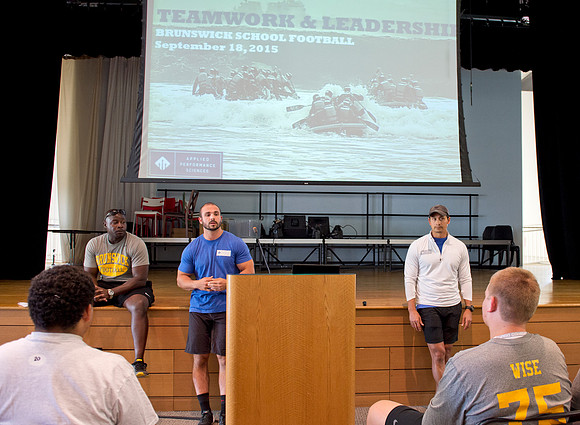 football_2015-09-18_navyseals_dburns)_6463