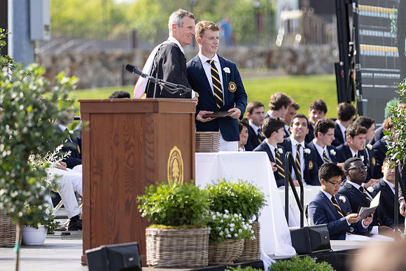 graduation22_diplomas_gh_0675