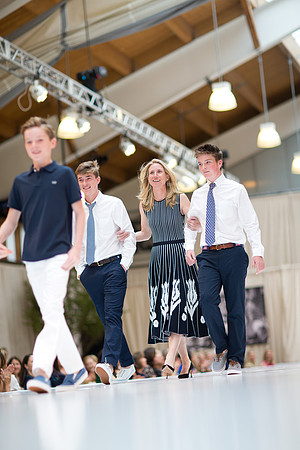 fashionshow19_runway_mk_0208