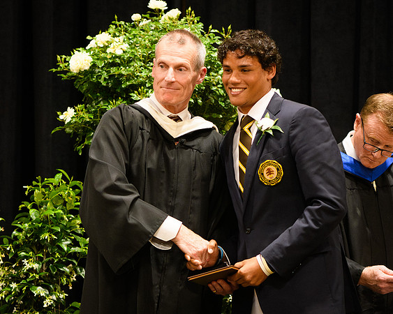 graduation25_diploma_wkl1_5033
