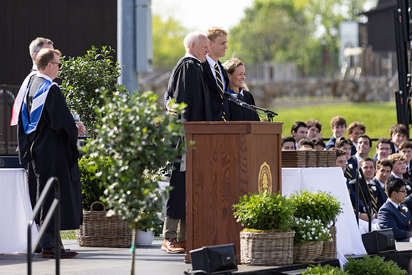 graduation22_diplomas_gh_0517