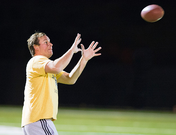 alumni_football15_dburns_6619