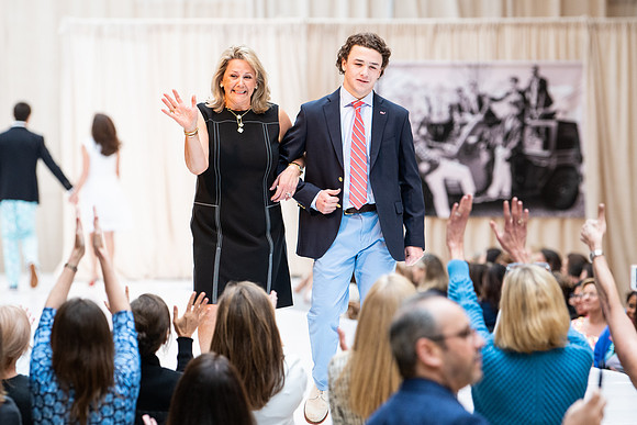 fashionshow19_runway_wkl_1008