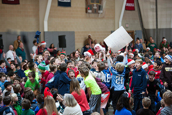 holidayassembly_all_mkras_9714