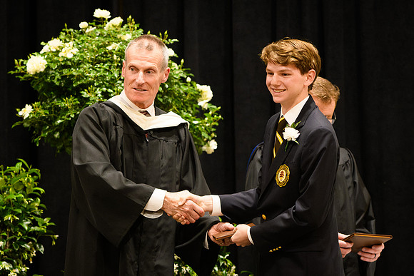 graduation25_diploma_wkl1_5401