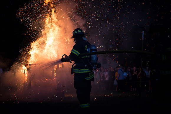 homecoming14_bonfire_jk_2674