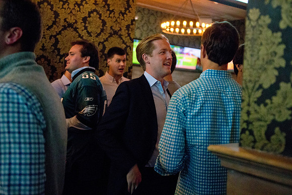 alumni_happyhour_nyc17_mkras_0002