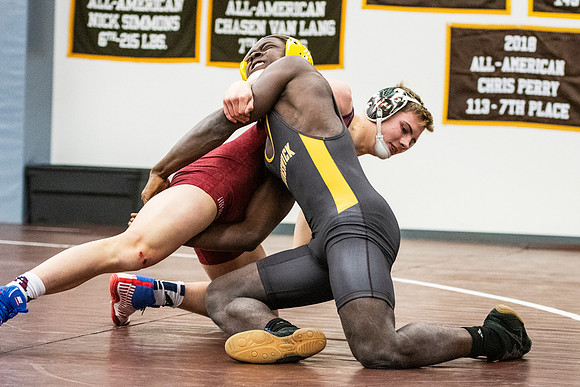 wrestling_2018-12-05_dburns_1004