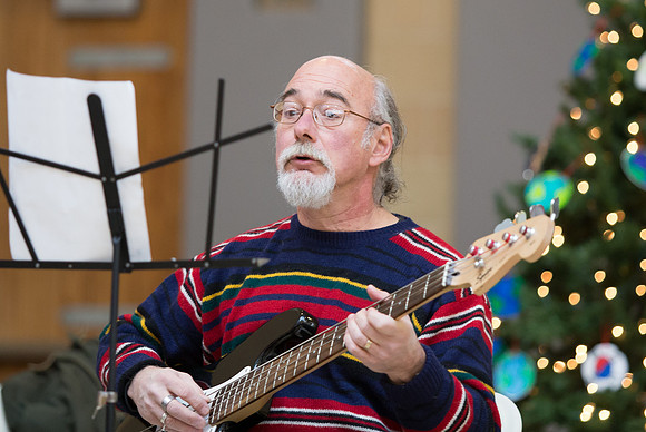 holidayassembly_all_jfess_3156
