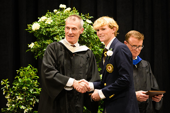 graduation25_diploma_wkl1_5253