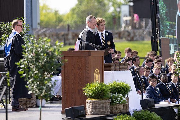 graduation22_diplomas_gh_0525