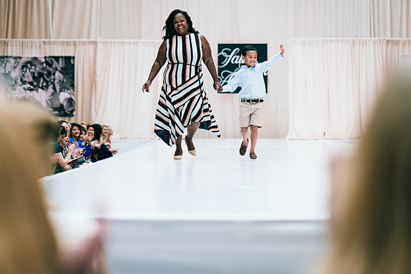 fashionshow19_runway_jk_1727