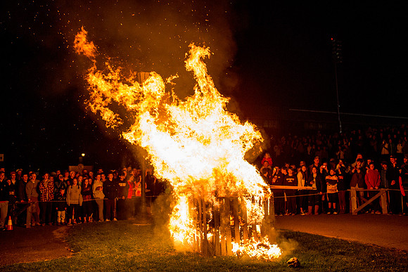 homecoming13_bonfire_jk_4385