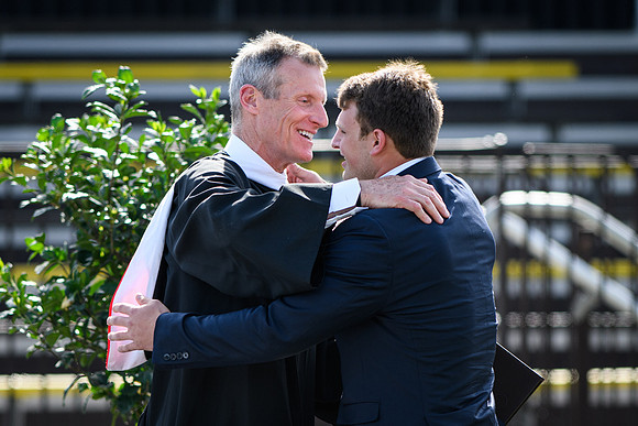 graduation22_diplomas_wkl_0428