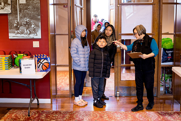 alumni_adc_toydrive24_horizons_ah_0011