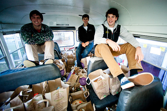 thanksgiving_fooddrive_us_mkras_0188