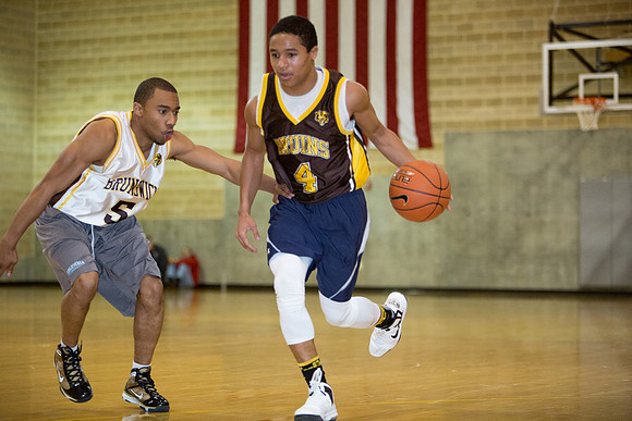 alumni_vs_varsitybball_jk_3264