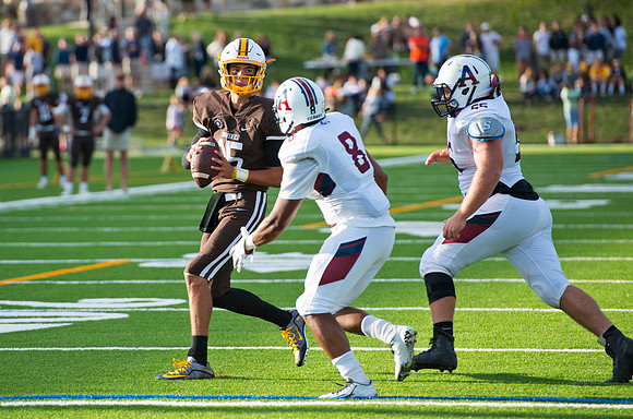 football_2015-09-26_dburns_3309