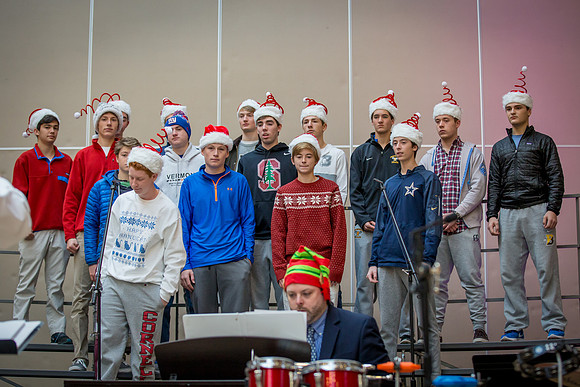 holiday_allschool16_jfess_6818