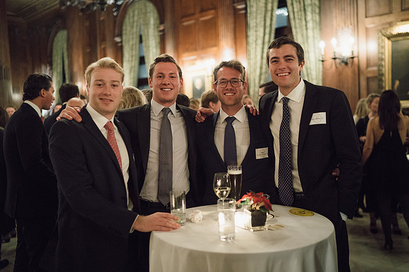 alumni_holidayparty16_jk_5350