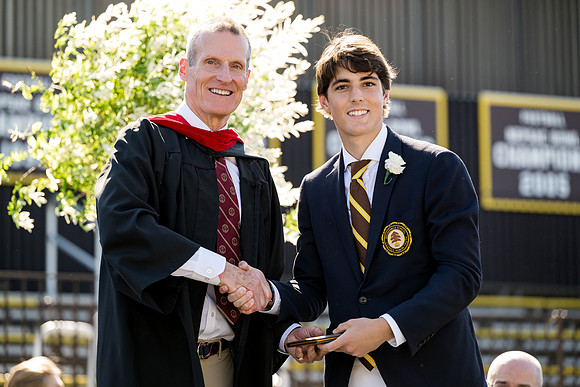 graduation24_diploma_ah_0421