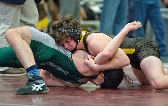 wrestling_wneiswa_champs_dburns_7089