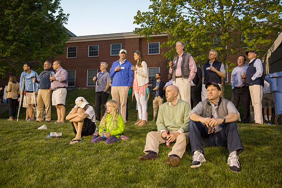 alumni_tentparty15_mgraae_0120