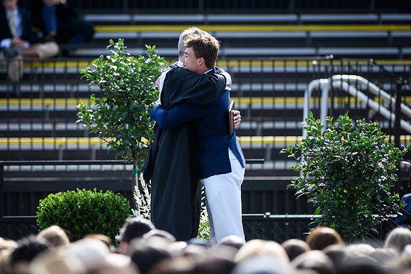 graduation22_diplomas_wkl_0706