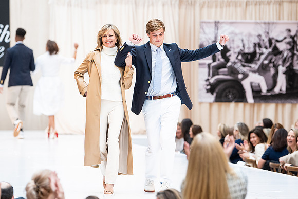 fashionshow19_runway_wkl_0525