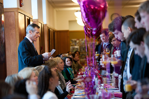 seniors_motherson_bfast_mkras_0122