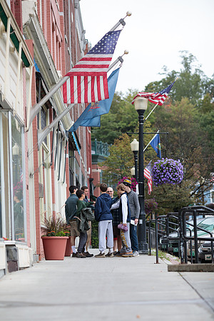 randolphvt1819_trip01_walktotown_bdf_8575