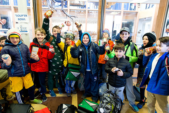 souperbowl_fooddrive_ls_mkras_0064
