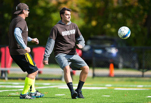 hc15_alumsoccer_dburns_3762