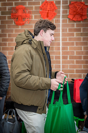 thanksgiving18_fooddrive_us_7948