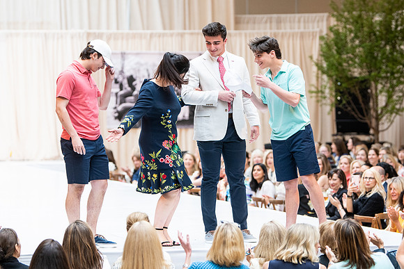 fashionshow19_runway_wkl_1304