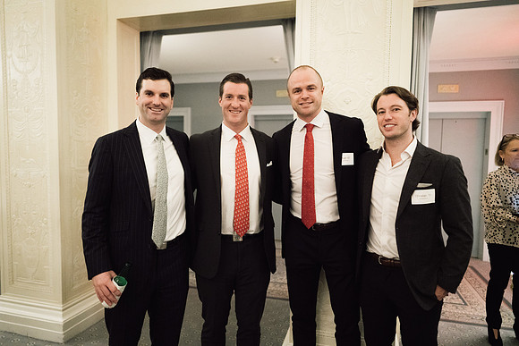 alumni_holidayparty19_jk_2824