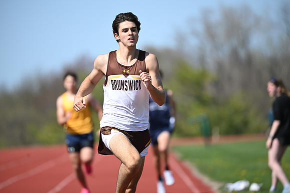 trackfield_2025-04-23_cp_2601