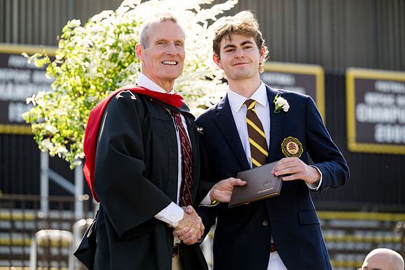 graduation24_diploma_ah_0437