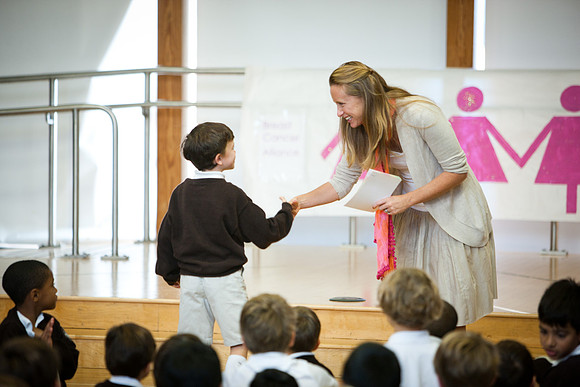 pay2wearpink_assembly_1588