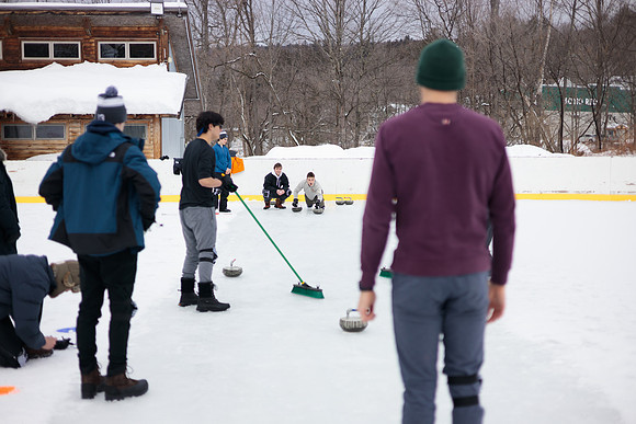 randolphvt2122_trip07_curling_bdf_1812